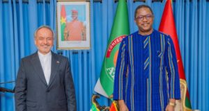 Burkina-Iran: le renforcement de la coopération au menu d’un échange entre Karamoko Traoré et l’ambassadeur Faghini