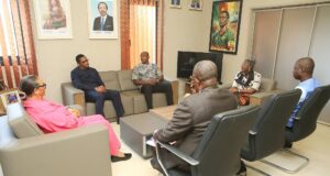 Coopération sportive: une délégation burkinabè chez le président de la FECAFOOT