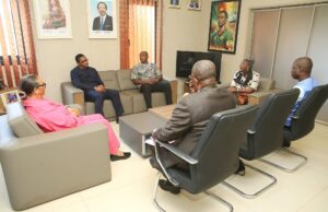Coopération sportive: une délégation burkinabè chez le président de la FECAFOOT