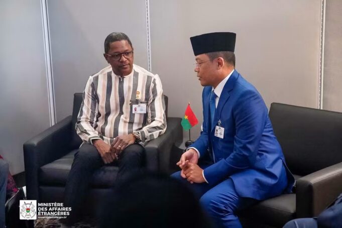 Coopération: la dynamique au Burkina suscite l’intérêt de l’Indonésie et des Bahamas désireux de solidifier leur partenariat avec Ouagadougou.
