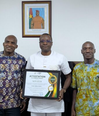 Le Directeur Général de la SONATUR reçoit l’Ambassadeur du sport Burkinabè, Charles Kaboré