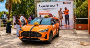 Grande Promo Orange Money 2026: Yaguinatou Ouédraogo décroche le gros lot et repart au volant d’une MG ONE