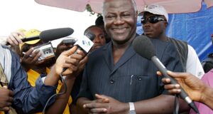 Après deux ans d’exil, Ernest Bai Koroma retrouve enfin sa terre natale