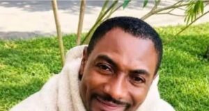 Un influenceur retrouvé mort à son domicile