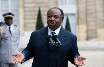 «Biens mal acquis»: Ali Bongo sort du silence et défend la mémoire de son père
