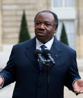 «Biens mal acquis»: Ali Bongo sort du silence et défend la mémoire de son père