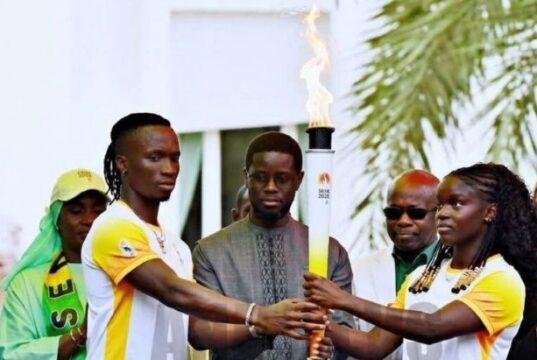 Dakar chauffé à la flamme olympique!