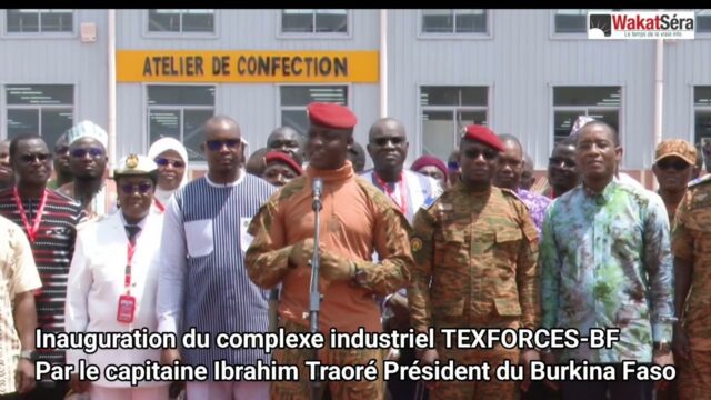Burkina Faso: inauguration du TEXFORCES, ITW du capitaine Ibrahim Traoré (Dioula)