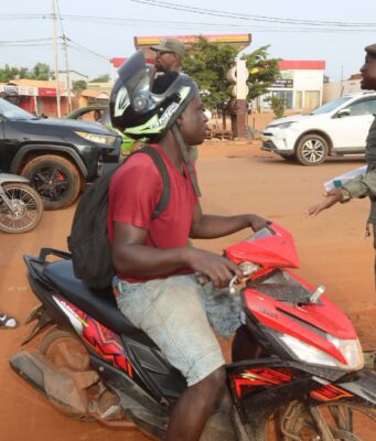 Ouagadougou/Port du casque: 700 engins à 2 roues et 3 tricycles conduits en fourrière