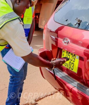 Contrôle des immatriculations: 94 véhicules envoyés en fourrière à Ouagadougou