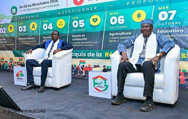 Les deux ministres de l'Enseignement de base et secondaire