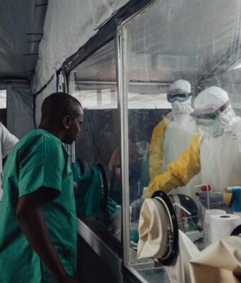 Ebola en RDC: un soignant de MSF contaminé transféré d’urgence aux Pays-Bas