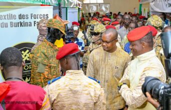 JEPPC, phase 2: le Président du Faso et le Premier ministre visitent l’exposition gouvernementale au SIAO