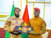 «Le Percuteur» présente sa ceinture de champion d’Afrique WBA des poids moyens au président Traoré